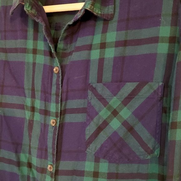 Old Navy Green Plaid Button-Down Shirt - Picture 4 of 12